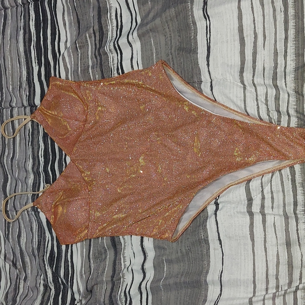 Sparkling bodysuit with adjustable straps